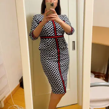 [ 새상품 ] 체크 무늬 무릎 기장 원피스 파티