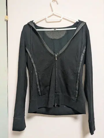 23구 후드 부착 블랙 후드티 사이즈 40 더블 지퍼