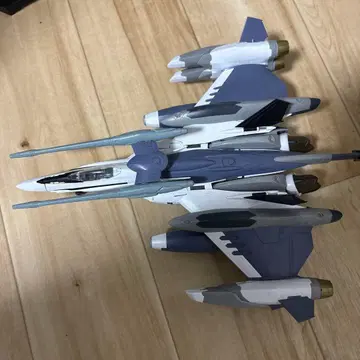 마크로스 F 1/72 VF-25F 토네이도 메시아 발키리 알토기