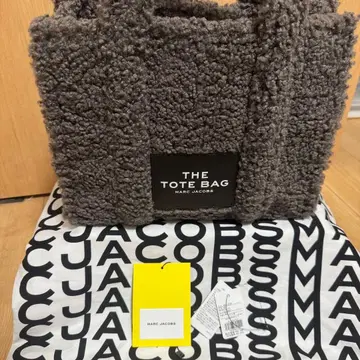 마크제이콥스 테디 백