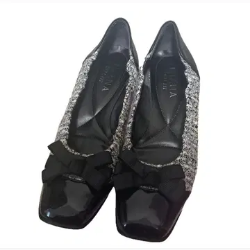 DIANA 트위드 플랫슈즈