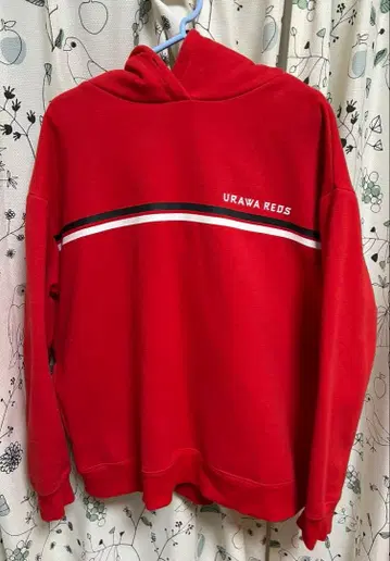 우라와 레즈 후드티