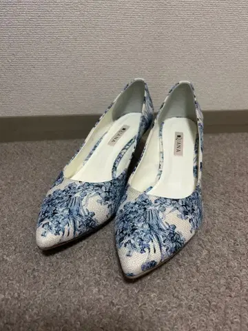 [ 미사용 새상품 ] DIANA 회화 시리즈 블루 고흐 라메 원단 펌프스