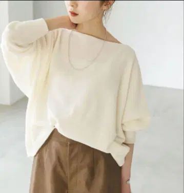 noble 파인 울 돌먼 풀오버 화이트