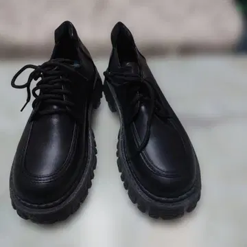 블랙 가죽 로퍼 신발