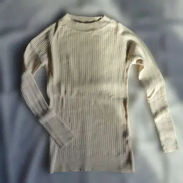 NARU 크림색 리브 긴팔 니트