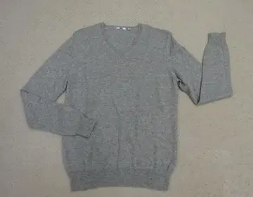 그레이 V넥 스웨터 L 사이즈