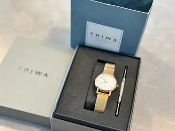 TRIWA 골드 메쉬 밴드 시계