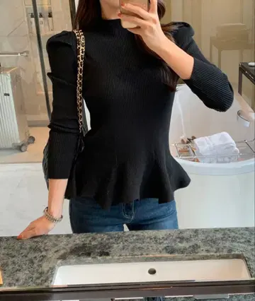 페플럼 헴 하프 넥 니트 블랙 긴팔