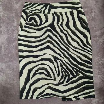 MOGA 제브라 패턴 타이트 스커트