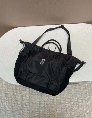 미사용 온 On 대용량 숄더백 2WAY 방수 토트백