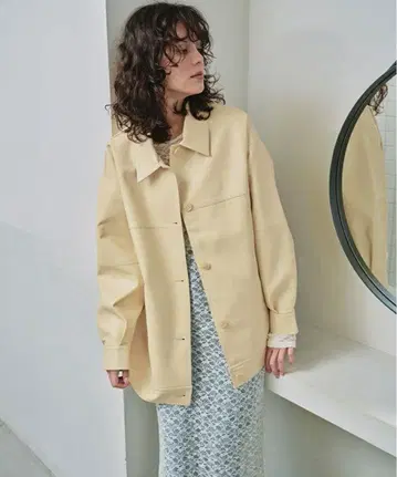 새상품 titivate 카라 부착 페이크 가죽 자켓