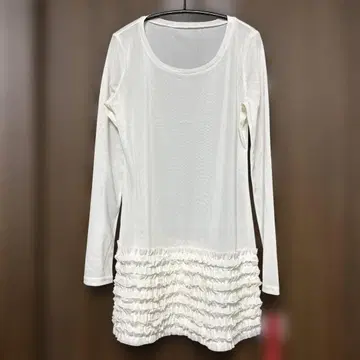 화이트 프릴 긴팔 튜닉 택 포함 새상품