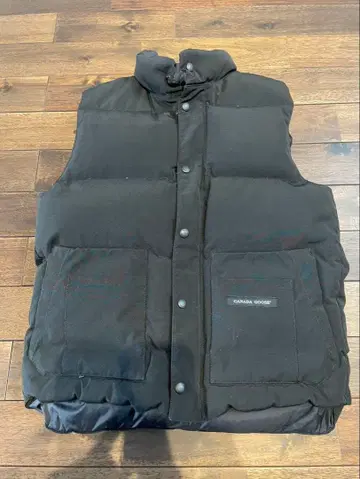 CANADA GOOSE 다운 베스트 S/P 사이즈