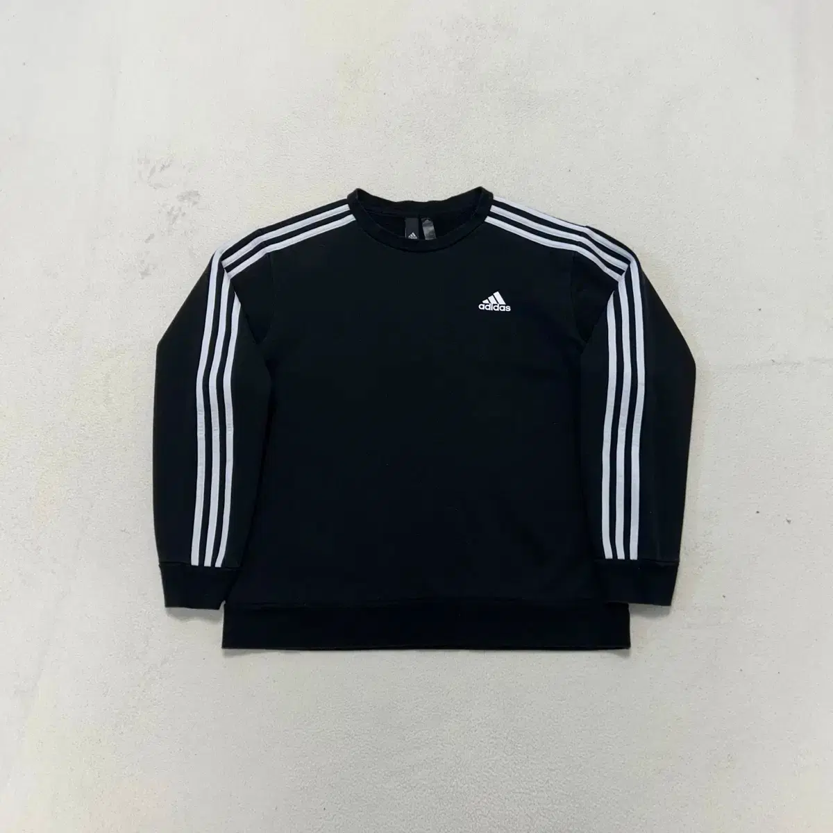 Adidas sweatshirt