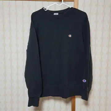 Champion 블랙 맨투맨 L 사이즈