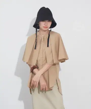 NOMINE(노미네) 개더 볼륨 옷깃 칼라 셔츠