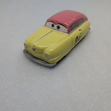 카즈 토미카 루이즈 내쉬