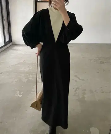 블랙 롱 원피스 벌룬 슬리브