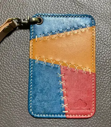 패치워크 디자인 패스 케이스