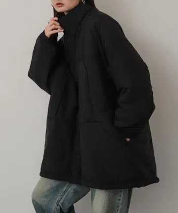 UR TECH 몬스터 코트 블랙