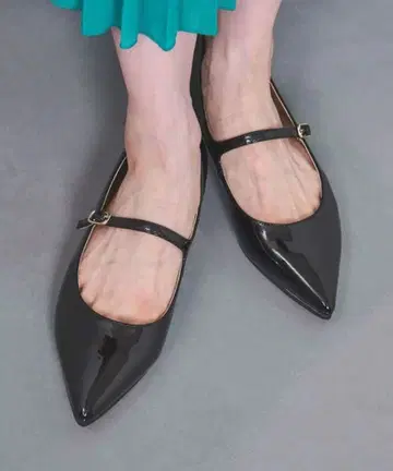 에나멜 레인 플랫슈즈