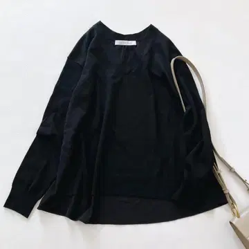 에스트네이션 이소재 콤비 V넥 니트 풀오버 블랙 M