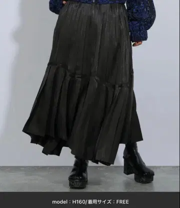 HARE 러스터 랜덤 플리츠 스커트 블랙