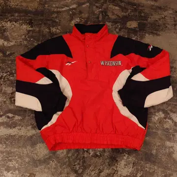 Reebok 충전솜 나일론 풀오버 WISCONSIN L 3825