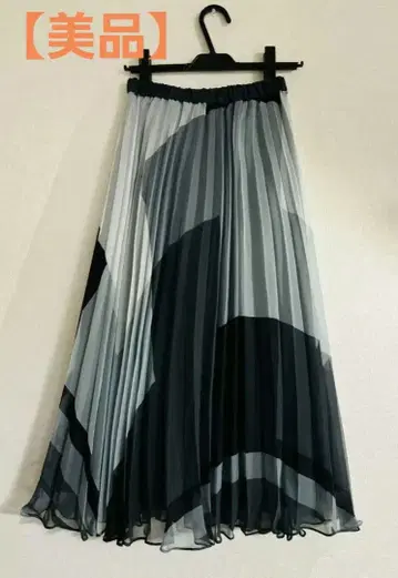 [ 새상품급 ] 아무로 나미에 그레이스 콘티넨탈 프린트 플리츠 스커트