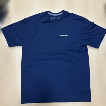 patagonia 네이비 반팔 T셔츠