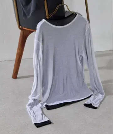 [ 새상품 택 포함 ] 개럴개런트 NEW 롱 슬리브 T셔츠