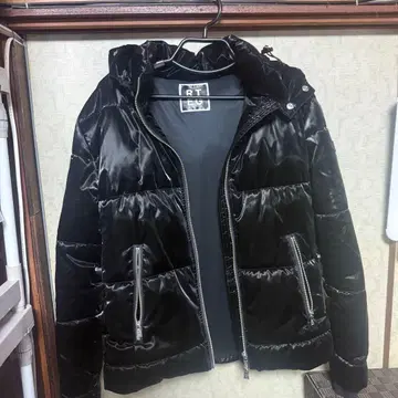 아담스 저글러 다운 M