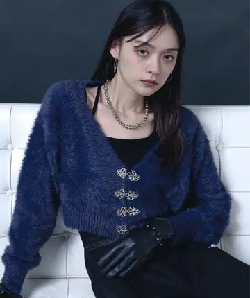 ellno de mavie 차이나 메탈 버튼 샤기 가디건 블루