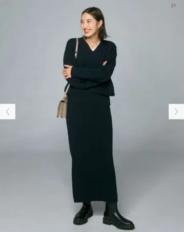 [ 새상품 ] PLST 엑스트라 파인 메리노울 미들넥 V넥 스웨터