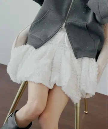 chico 밑단 벌룬 레이스 미니 스커트