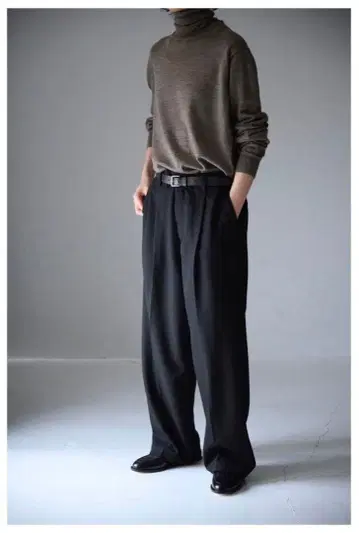 wirrow 21aw 터틀넥 니트 풀오버