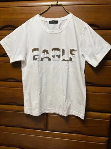 새상품급 비즈 자수 솔로텍스 반팔 T셔츠