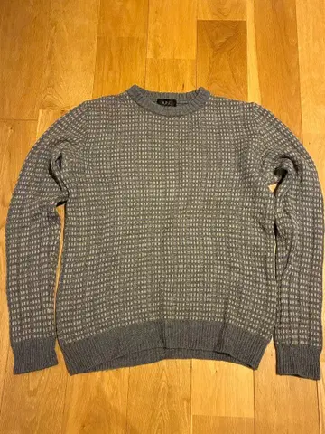 A.P.C. 그레이 뜨개질 무늬 스웨터 긴팔