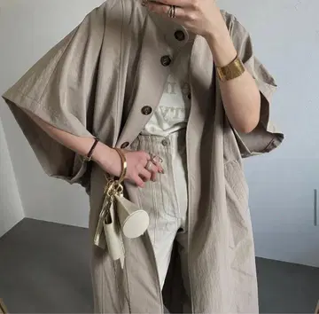 CFT. 베이지 롱 트렌치코트