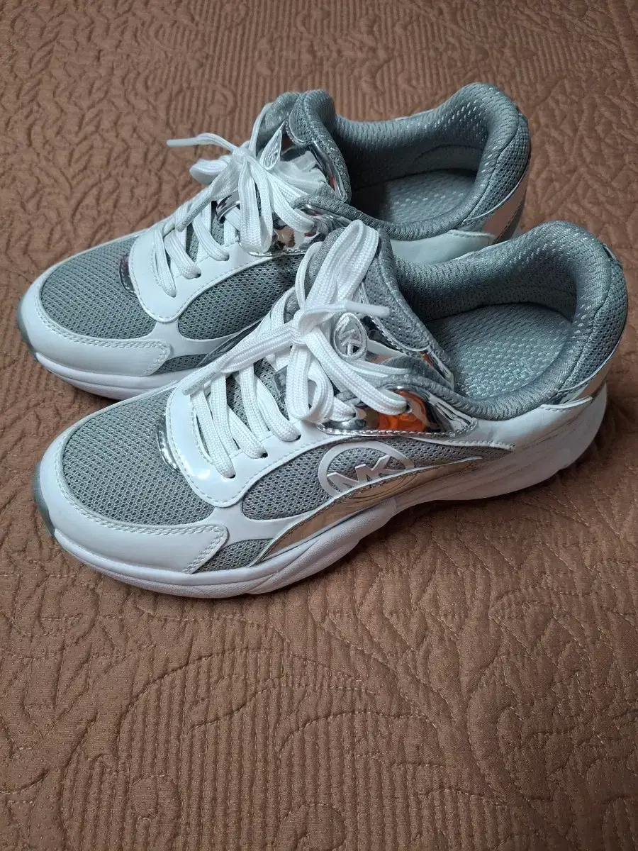 230 Michael Kors Women's Sneakers 230 [2068]