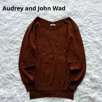 오드리앤존와드 니트 V넥 풀오버 스웨터 상의