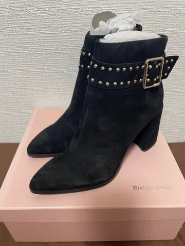 스터드 장식 블랙 스웨이드 부티