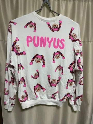 PUNYUS 캐릭터 패턴 맨투맨