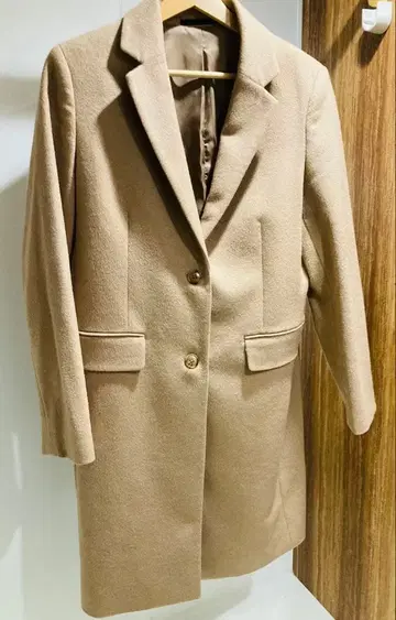 UNIQLO 베이지 체스터 코트