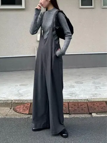 CLANE U NECK TUCK SALOPETTE PANTS