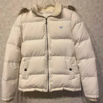 ROXY 퍼 달린 다운 자켓