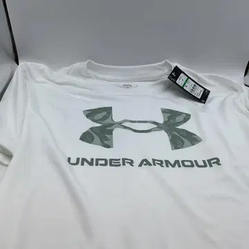 언더아머 화이트 T셔츠 카모플라쥬