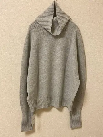 돌먼 하이넥 풀오버 미사용 이에나 니트 그레이