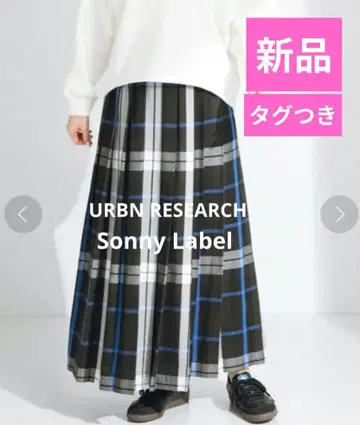 새상품 어반 리서치 서니 라벨 체크 플리츠 이지 스커트
